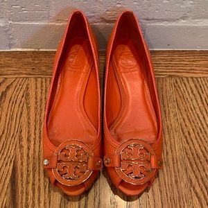 Tory Burch Amanda Demi Wedge Size 6